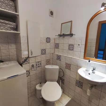 Your 7 With Parking Apartman