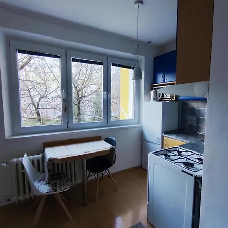 Your 7 With Parking Appartement *